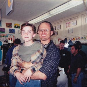 Frankie Muniz and Todd Holland on the classroom set for the Pilot