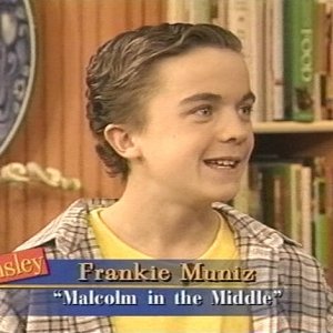 Frankie Muniz chats and cooks on the Ainsley Harriott Show