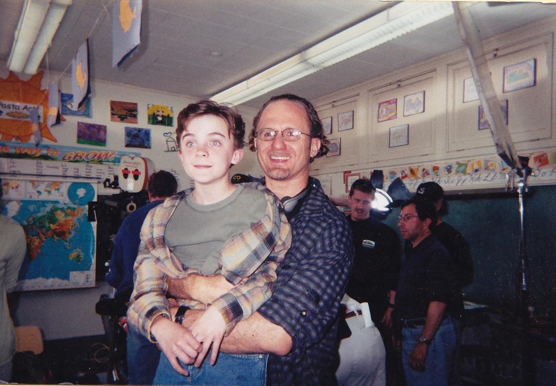 Frankie Muniz and Todd Holland on the classroom set for the Pilot