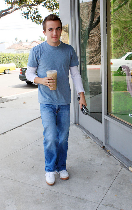 Frankie Muniz with Coffee