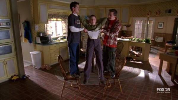 7x15 AA - Malcolm in the Middle VC - Gallery Photos